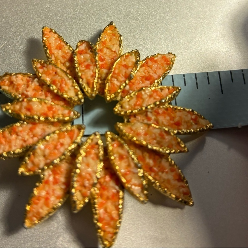 Large Coral and Gold Brooch / Pendant 10 karat gold plated - Picture 6 of 7